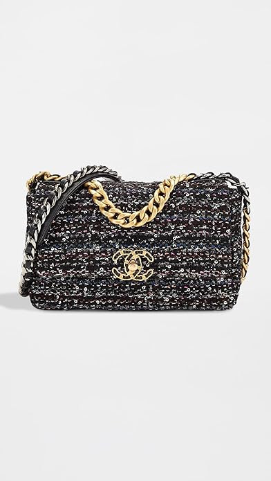 Women's pre-owned Chanel tweed medium flap bag, size 19